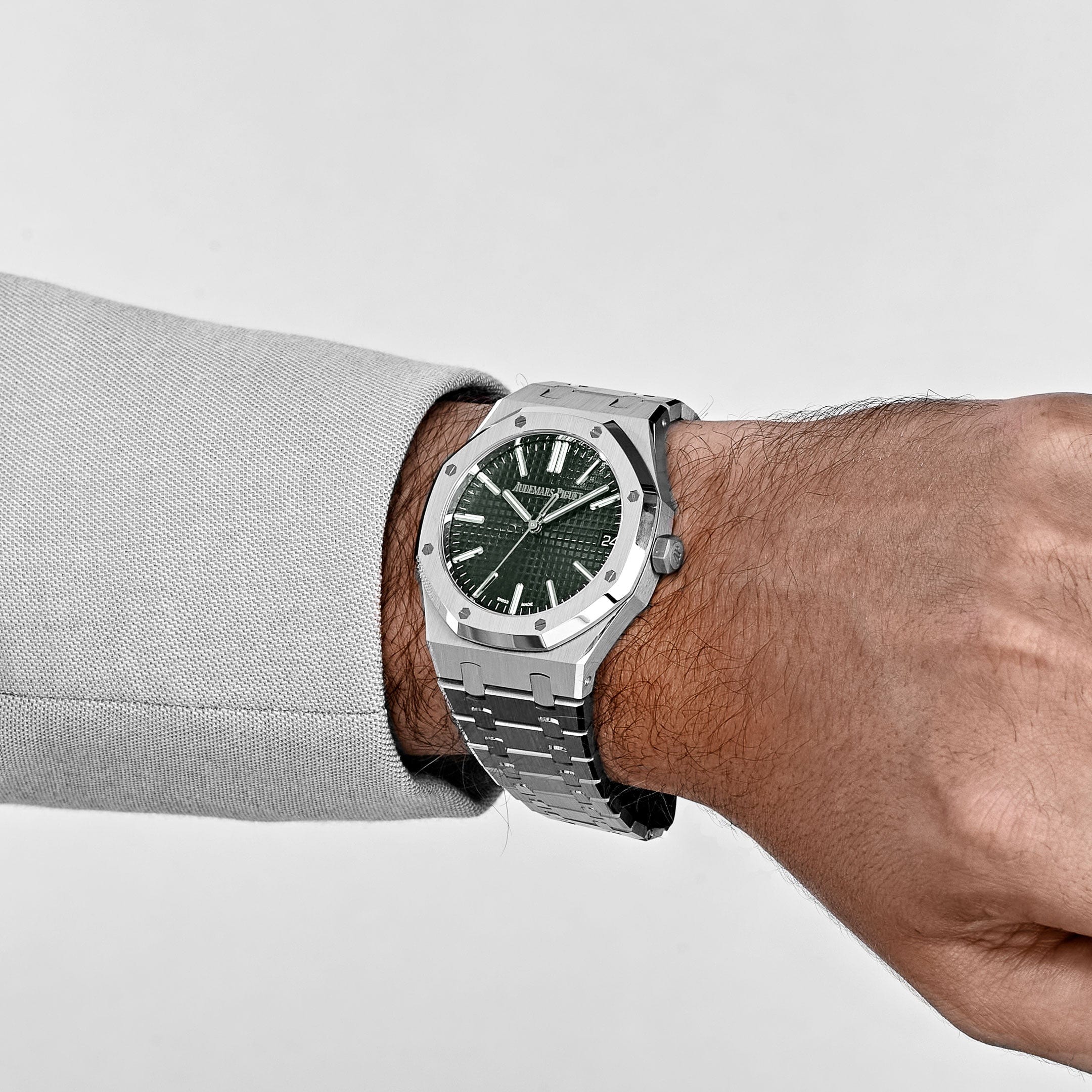Audemars Piguet Royal Oak 15510ST.OO.1320ST.09 Stainless Steel Green Dial